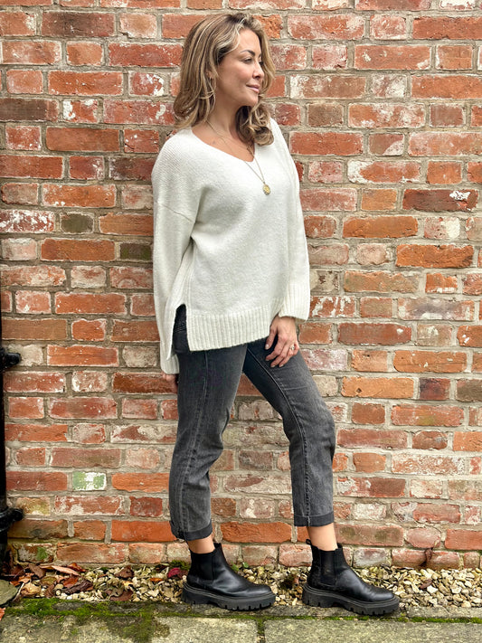 Cream V-neck Knit